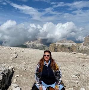 Meet your Posher, Valentina